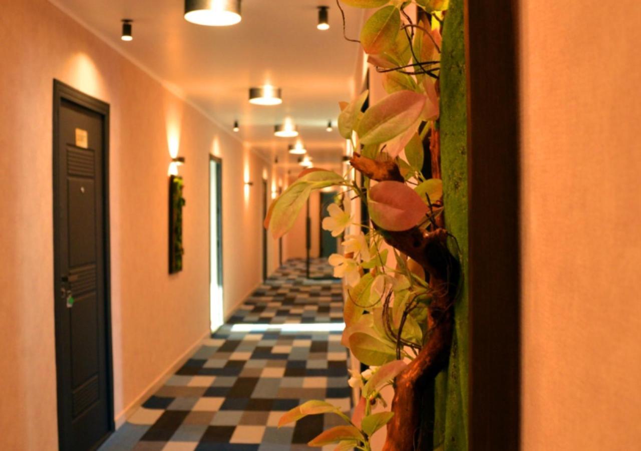 Season Suite Apart-Hotel Batoumi Extérieur photo