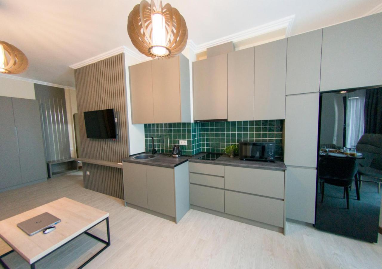 Season Suite Apart-Hotel Batoumi Extérieur photo