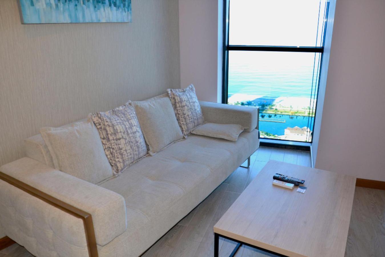 Season Suite Apart-Hotel Batoumi Extérieur photo