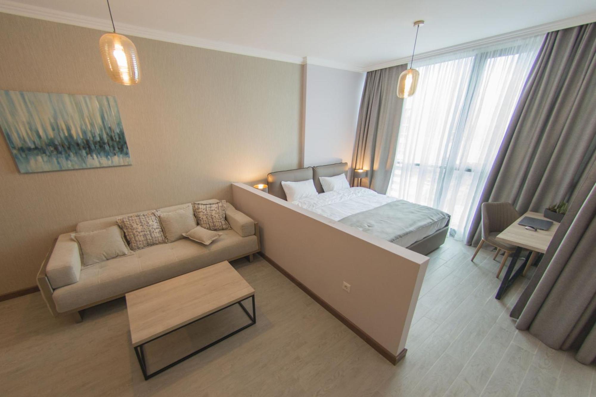 Season Suite Apart-Hotel Batoumi Extérieur photo