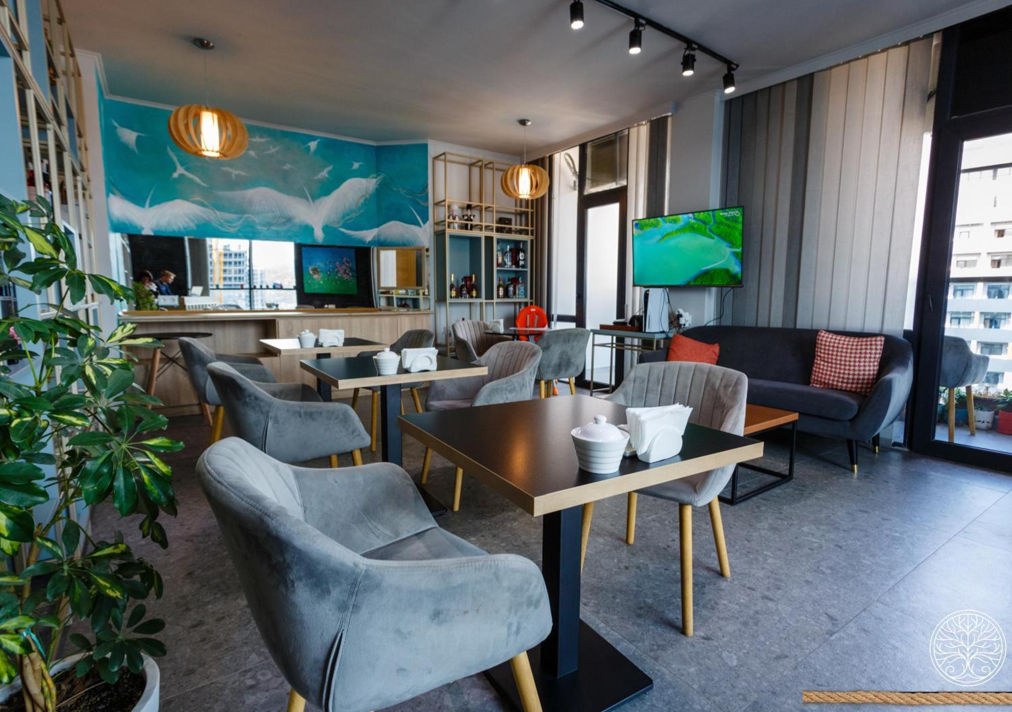 Season Suite Apart-Hotel Batoumi Extérieur photo